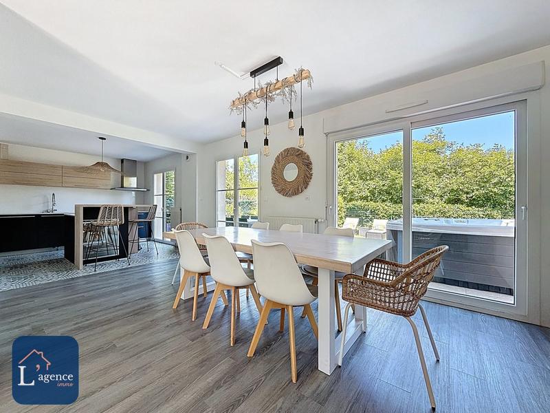 Maison - 102 m² - 5 pièces