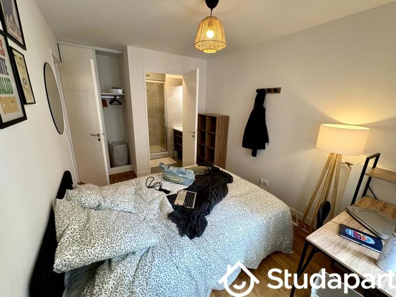 Chambre - 10 m² - 1 pièce