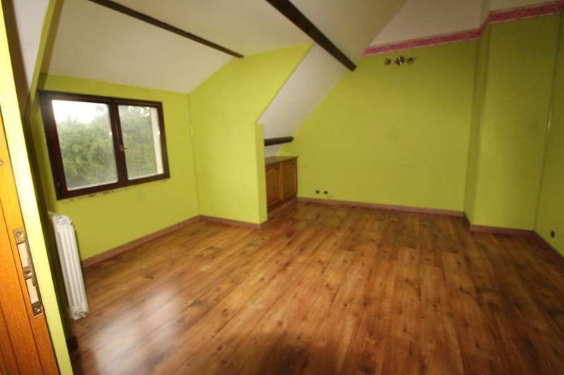 Maison - 235 m² - 9 pièces