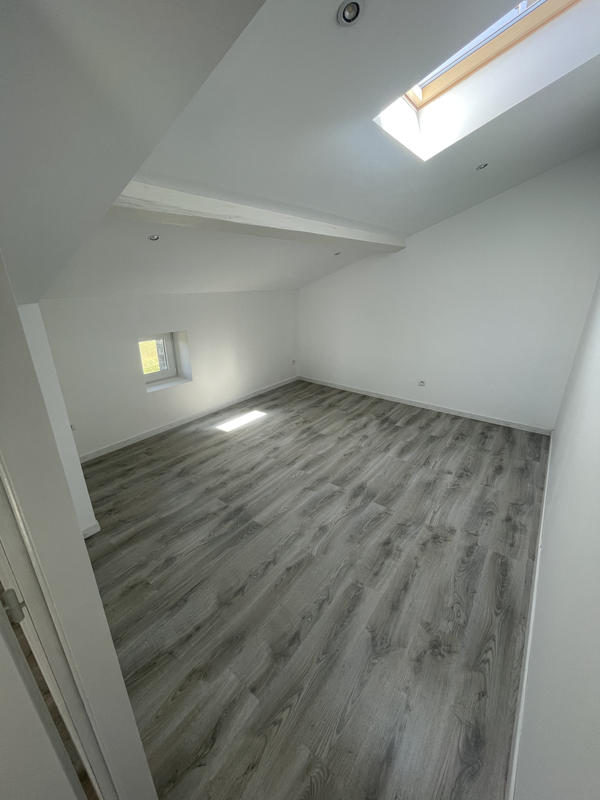 Immeuble - 210 m² - 9 pièces