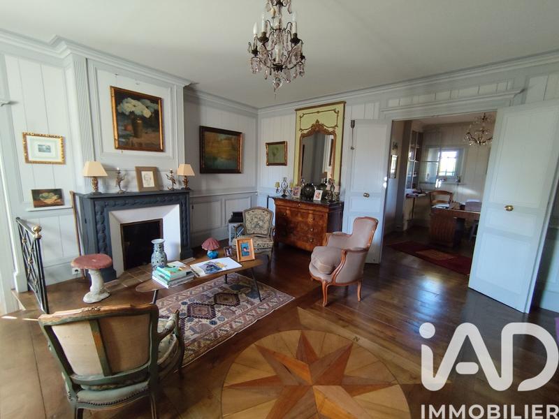 Maison - 218 m² - 6 pièces