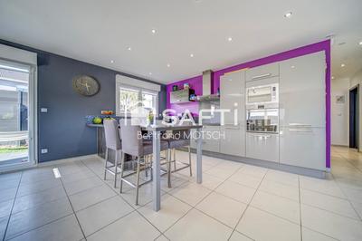 Maison - 177 m² - 8 pièces