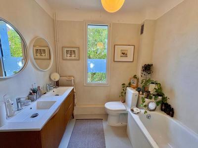 Maison - 108 m² - 6 pièces