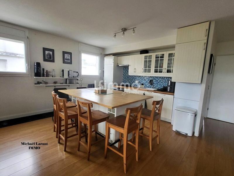 Appartement - 80 m² - 3 pièces