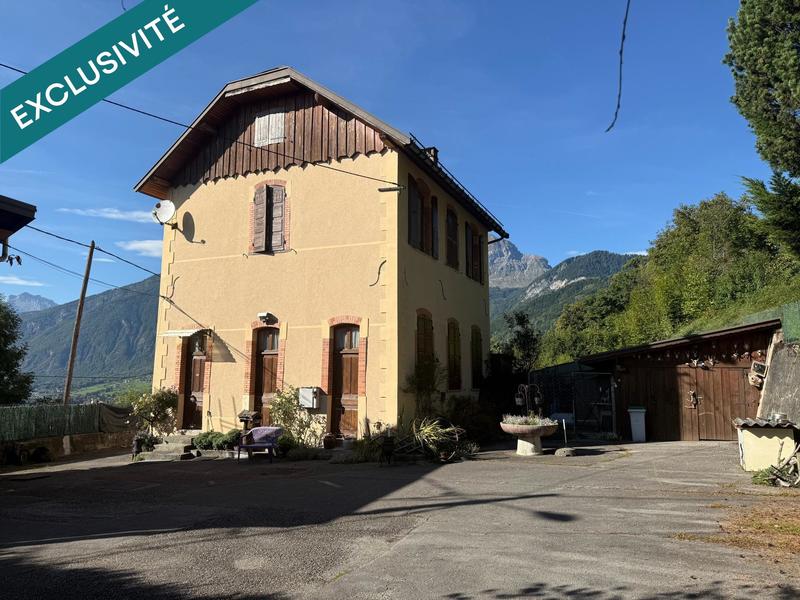 Maison - 93 m² - 4 pièces