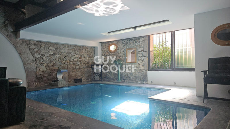 Loft - 231 m² - 5 pièces