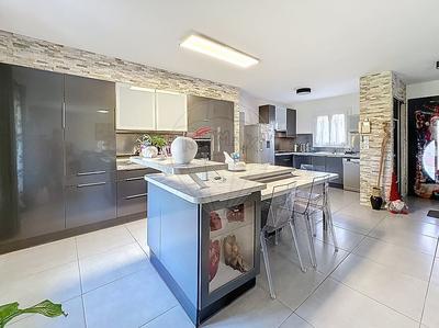 Maison - 128 m² - 4 pièces