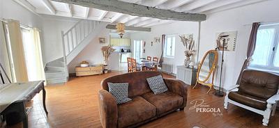 Maison - 237 m² - 11 pièces