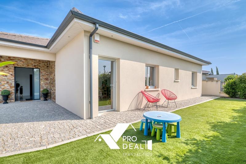 Maison contemporaine - 260 m² - 8 pièces