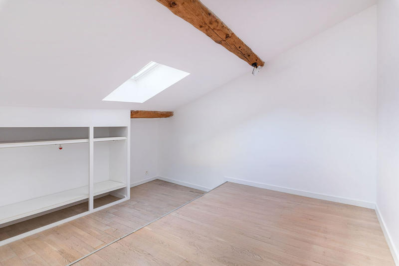 Appartement - 197 m² - 7 pièces