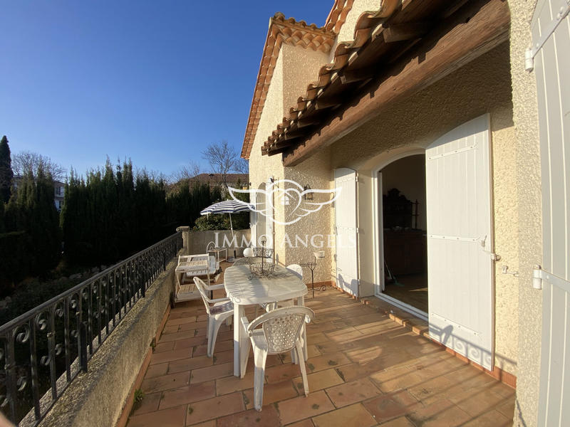 Maison - 213 m² - 7 pièces