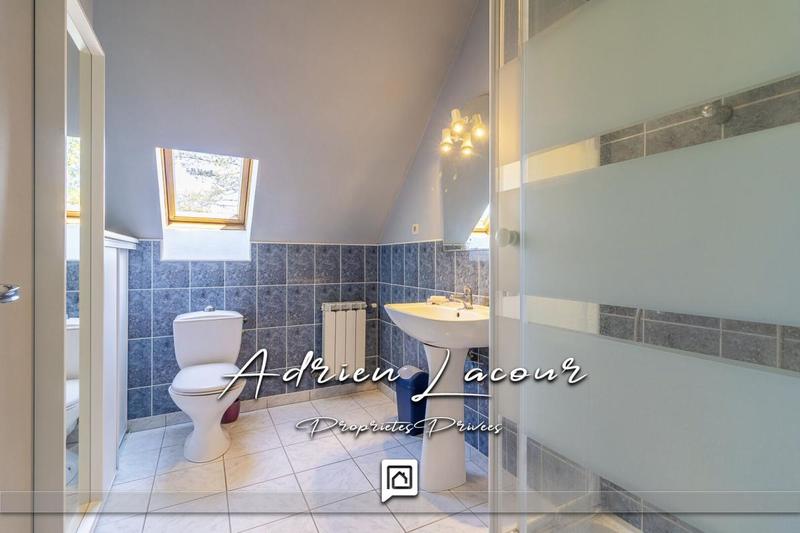 Maison - 107 m² - 7 pièces