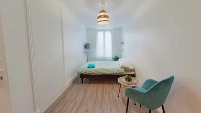 Appartement - 90 m² - 4 pièces