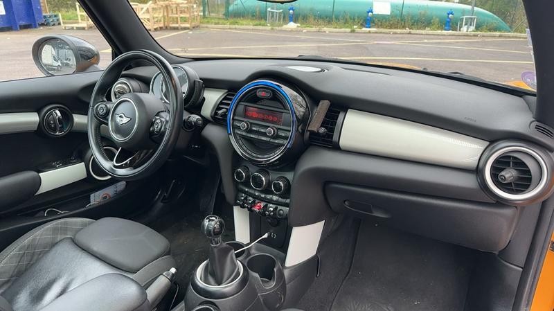 Mini Cooper 1.5 136 Pack Chili