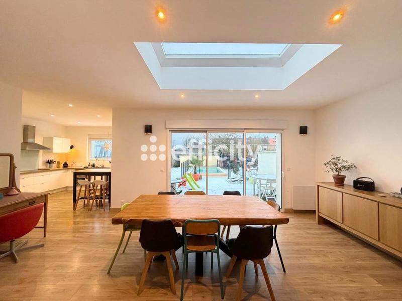 Maison - 142 m² - 6 pièces