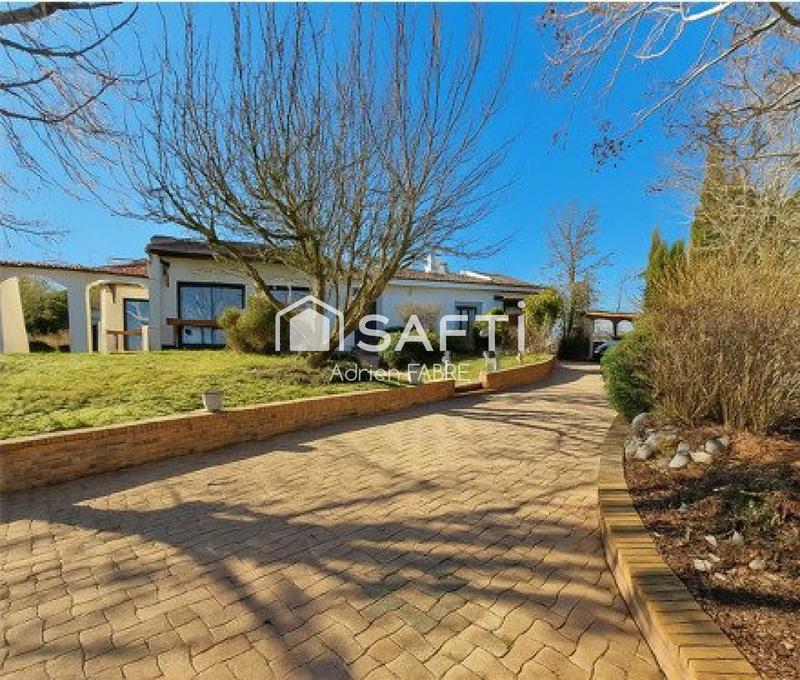 Maison - 220 m² - 6 pièces