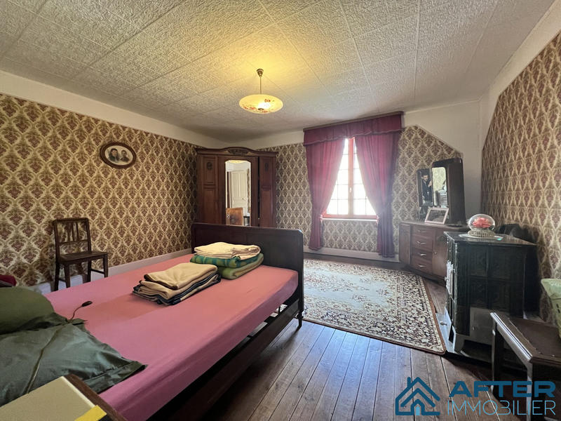 Maison - 201 m² - 7 pièces