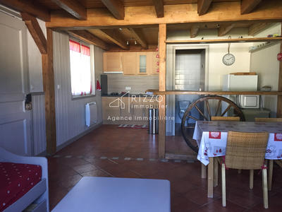 Maison - 192 m² - 8 pièces