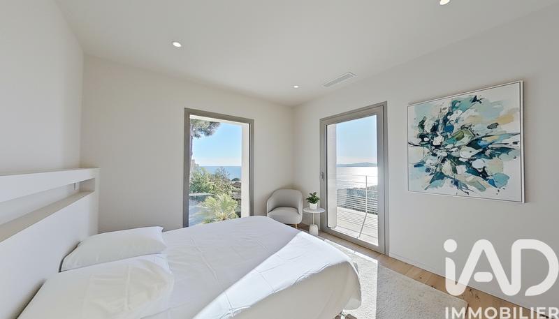 Maison - 229 m² - 6 pièces