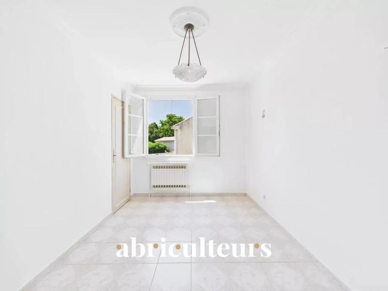 Maison - 94 m² - 5 pièces