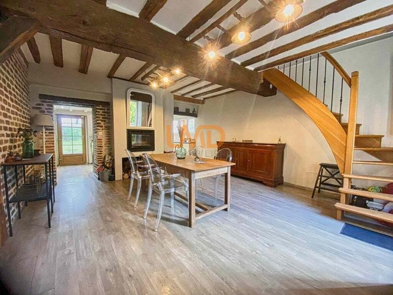 Propriété - 234 m² - 9 pièces