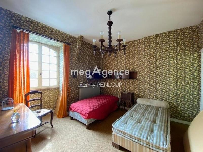 Maison - 200 m² - 8 pièces