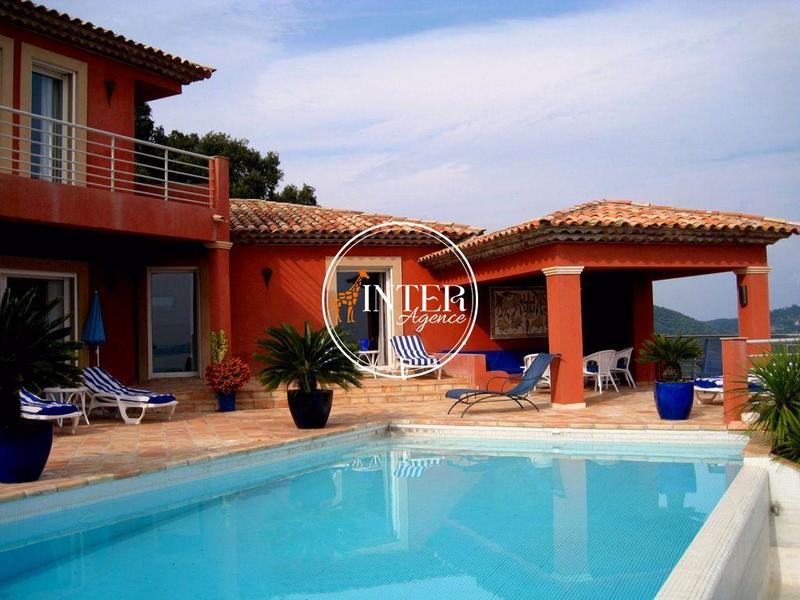 Villa - 270 m² - 6 pièces