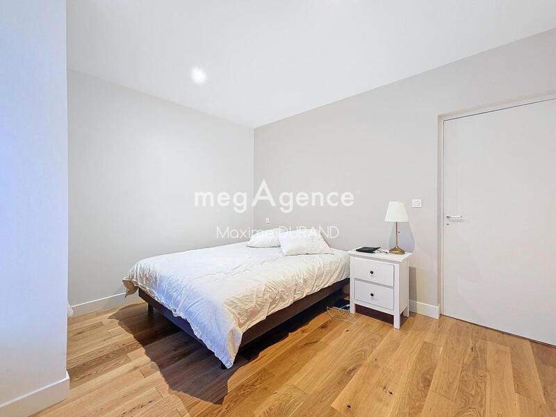 Maison - 215 m² - 8 pièces