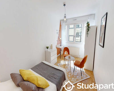 Chambre - 90 m² - 1 pièce