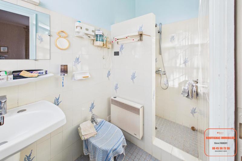 Maison - 208 m² - 8 pièces