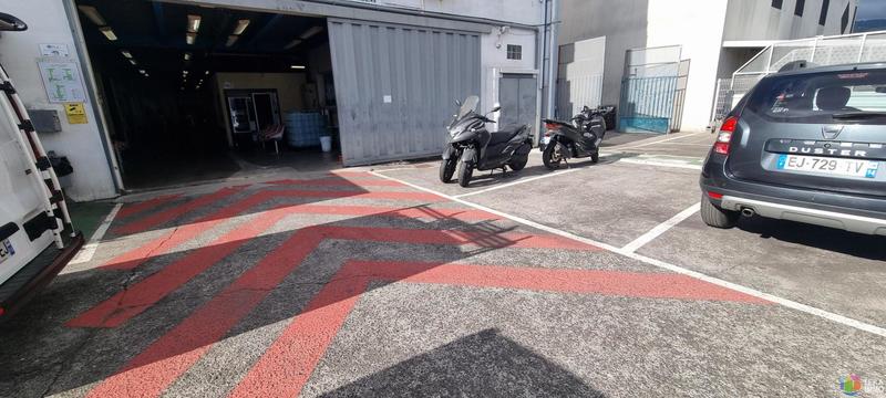 Entrepôt - 1 500 m² - 1 pièce