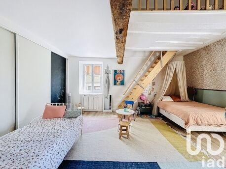 Maison - 258 m² - 8 pièces