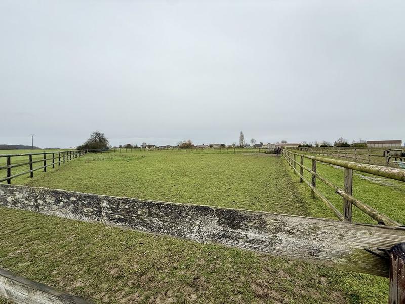 Maison - 540 m² - 21 pièces