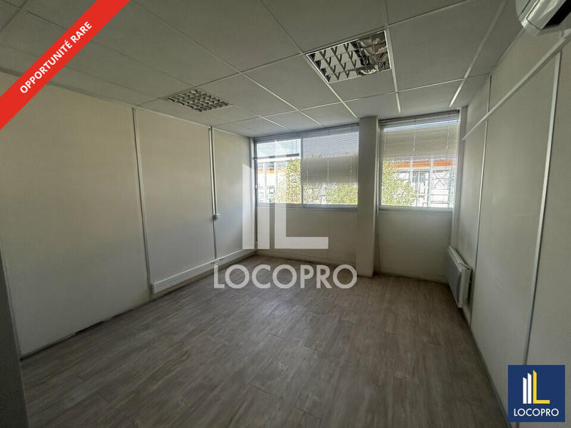 Bureau - 555 m²