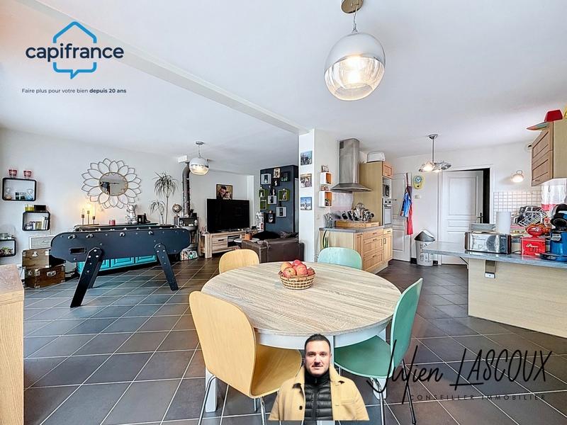 Maison - 98 m² - 5 pièces