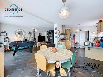 Maison - 98 m² - 5 pièces