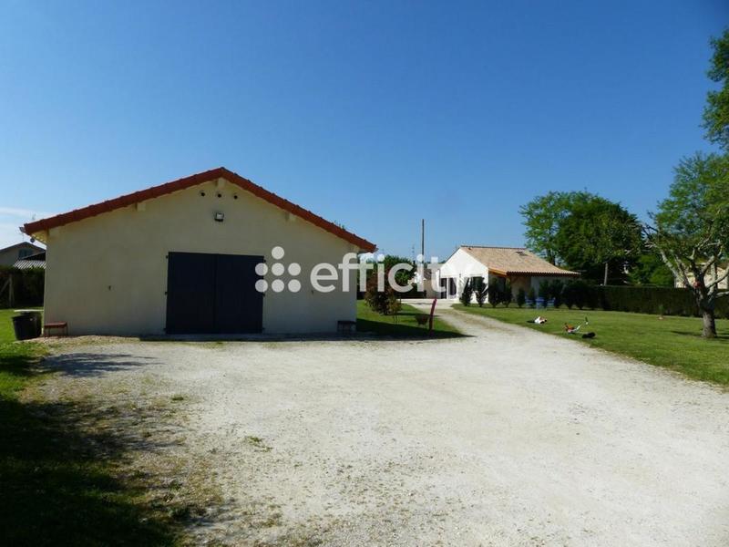 Maison - 200 m² - 5 pièces