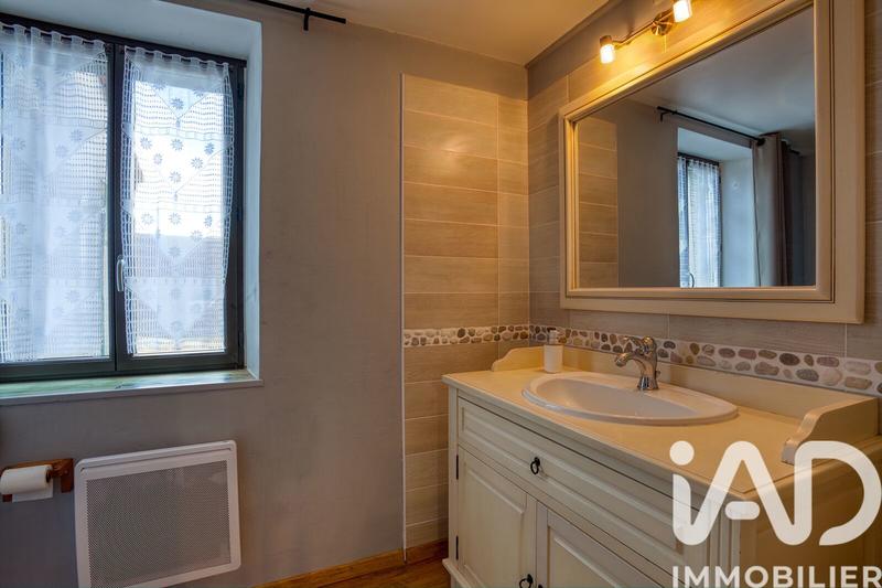 Maison - 345 m² - 10 pièces