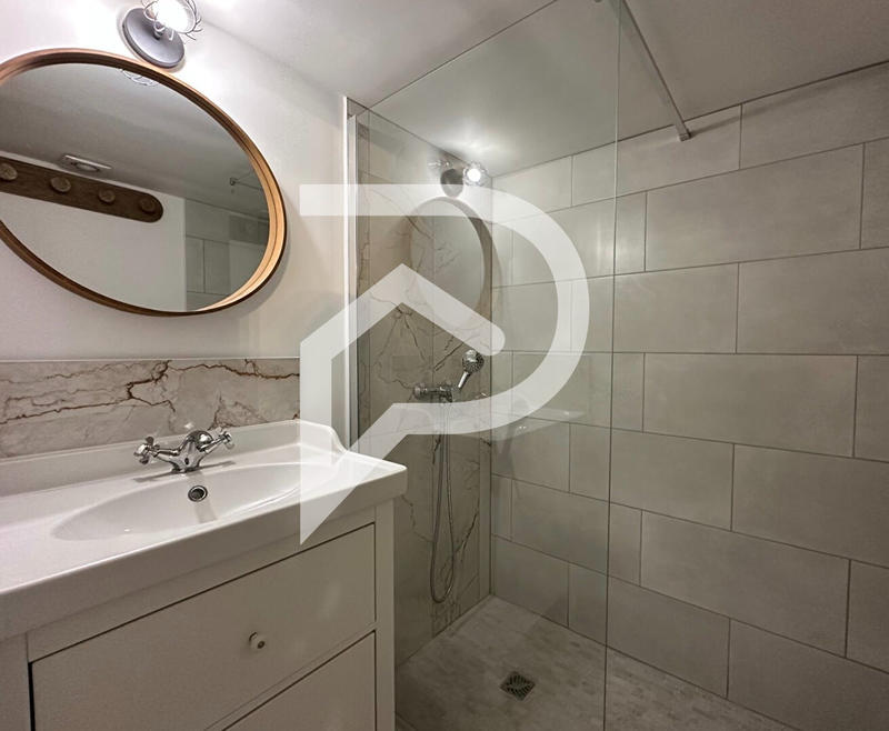 Villa - 165 m² - 9 pièces