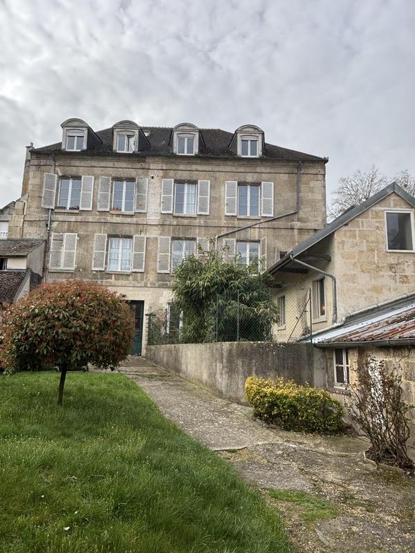 Local commercial - 105 m² - 5 pièces