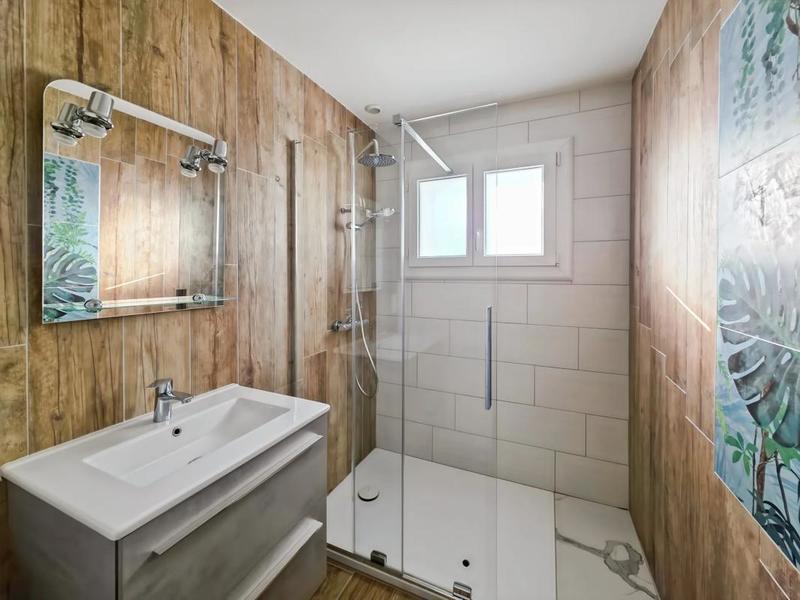 Maison - 152 m² - 8 pièces