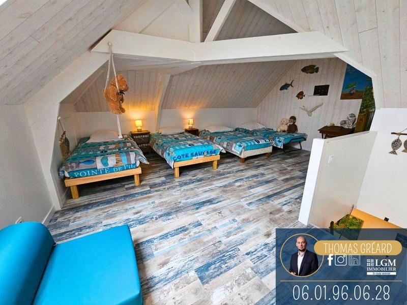 Maison - 470 m² - 18 pièces