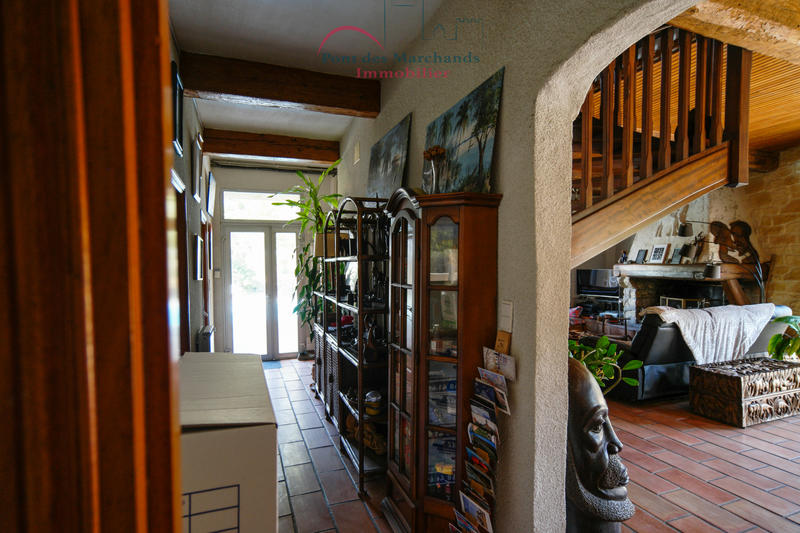 Maison - 230 m² - 6 pièces