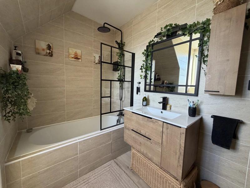 Maison - 101 m² - 4 pièces