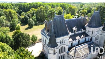 Château - 725 m² - 19 pièces