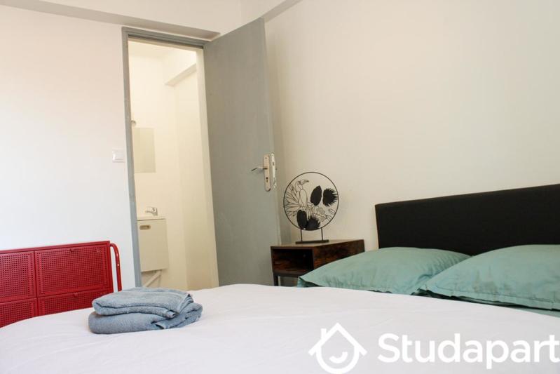 Chambre - 11 m² - 1 pièce