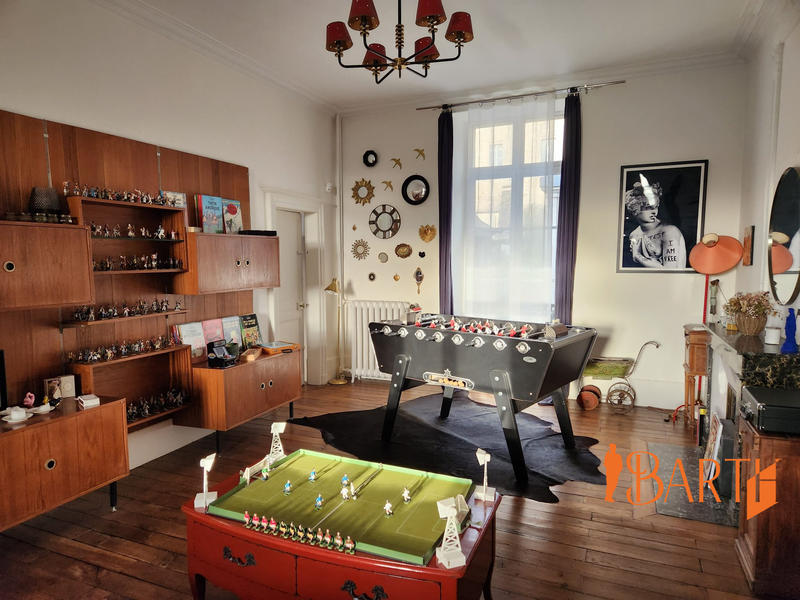 Maison - 350 m² - 10 pièces