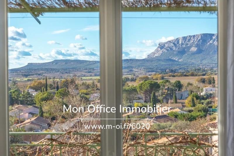 Maison - 180 m² - 7 pièces