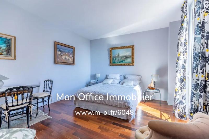 Maison bourgeoise - 401 m² - 8 pièces