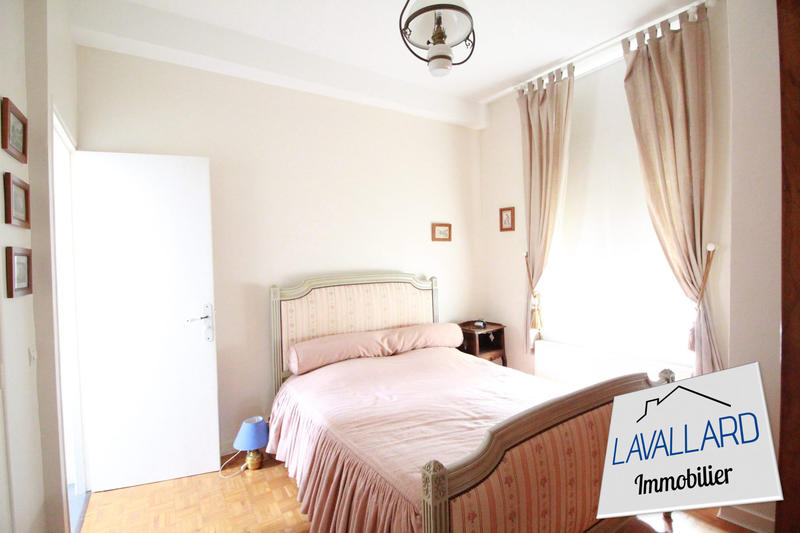 Maison - 286 m² - 17 pièces